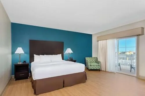 La Quinta By Wyndham Ocean Hotel