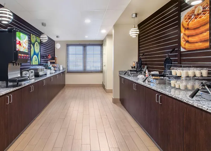 La Quinta By Wyndham Ocean 3*