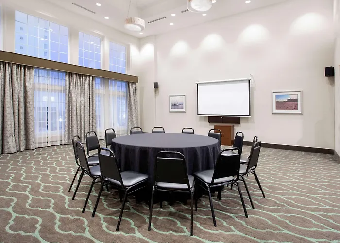 Hotel La Quinta By Wyndham Ocean 3*