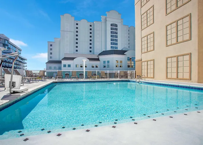 La Quinta By Wyndham Ocean